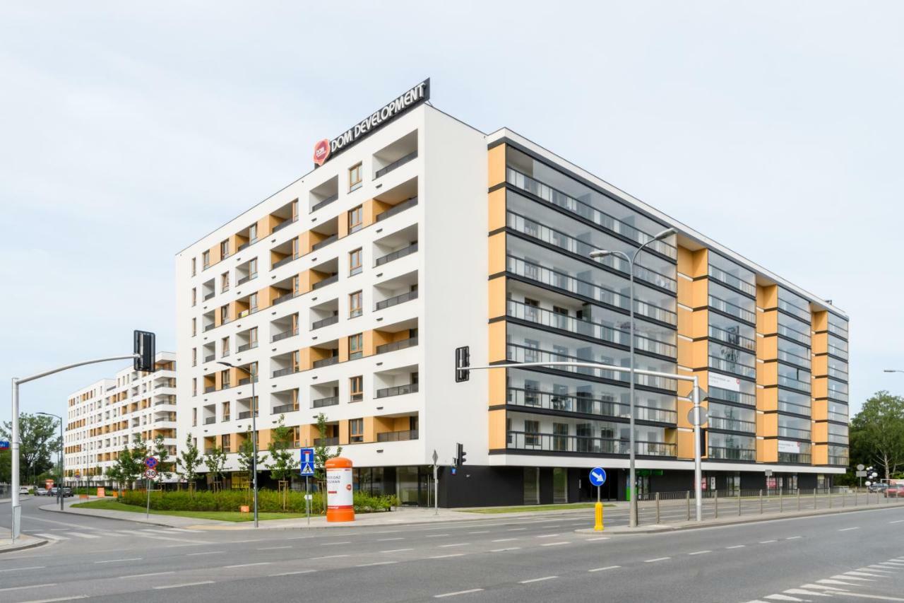 M&R Apartament Airport&Business Deluxe Cybernetyki 17 - Underground Garage - Free Wifi - Netflix - Air Conditioning - Self Check-In, Close By Chopin Airport Варшава Екстер'єр фото