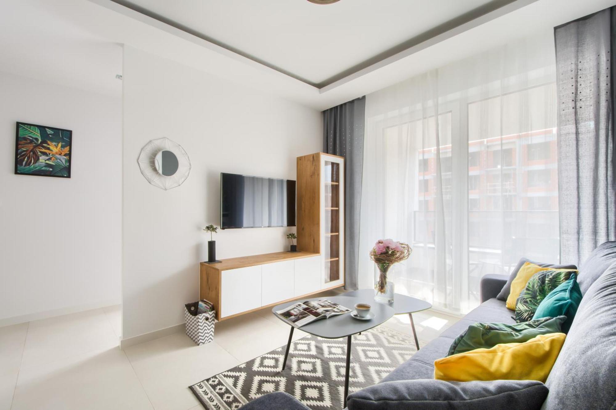 M&R Apartament Airport&Business Deluxe Cybernetyki 17 - Underground Garage - Free Wifi - Netflix - Air Conditioning - Self Check-In, Close By Chopin Airport Варшава Екстер'єр фото